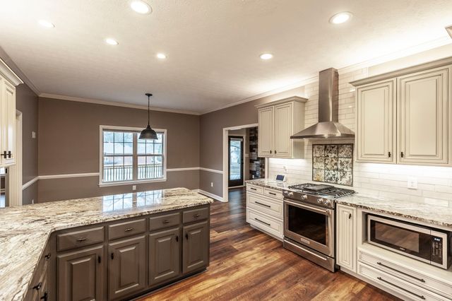 1133 Inneswood Dr, Gallatin, TN 37066