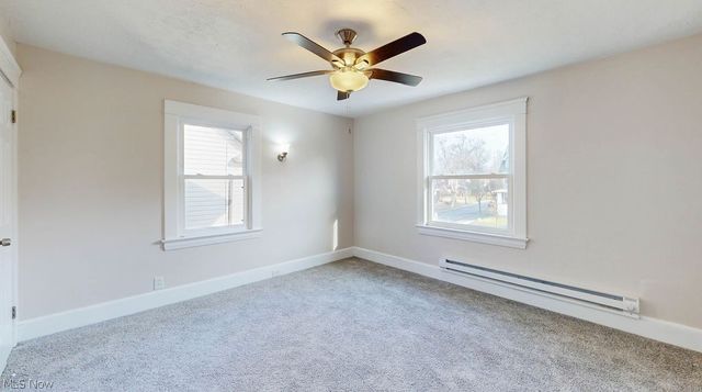 1686 Lee Road, Cleveland, OH 44118