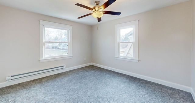 1686 Lee Road, Cleveland, OH 44118