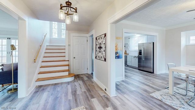 1686 Lee Road, Cleveland, OH 44118