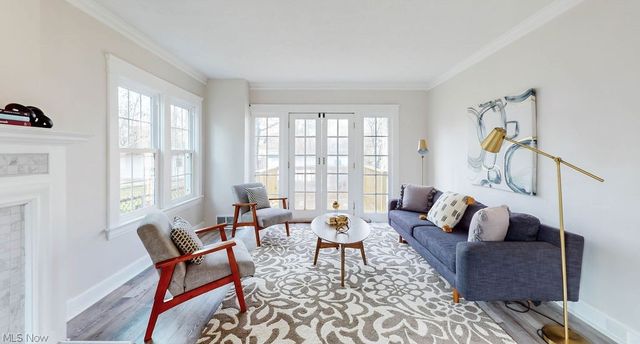 1686 Lee Road, Cleveland, OH 44118