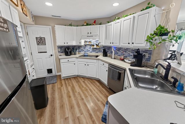 395 LAKESIDE DR, Lewes, DE 19958