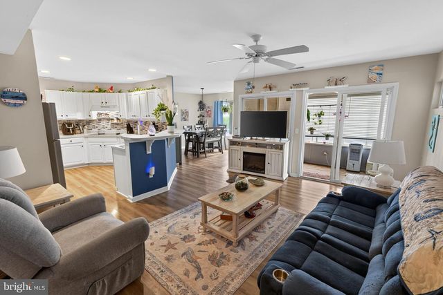 395 LAKESIDE DR, Lewes, DE 19958