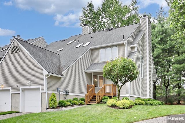 30 Reagan Way 530A, Twp Of Washington, NJ 07676