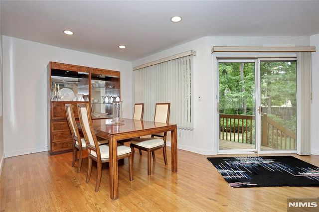 30 Reagan Way 530A, Twp Of Washington, NJ 07676