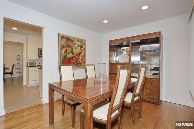 30 Reagan Way 530A, Twp Of Washington, NJ 07676