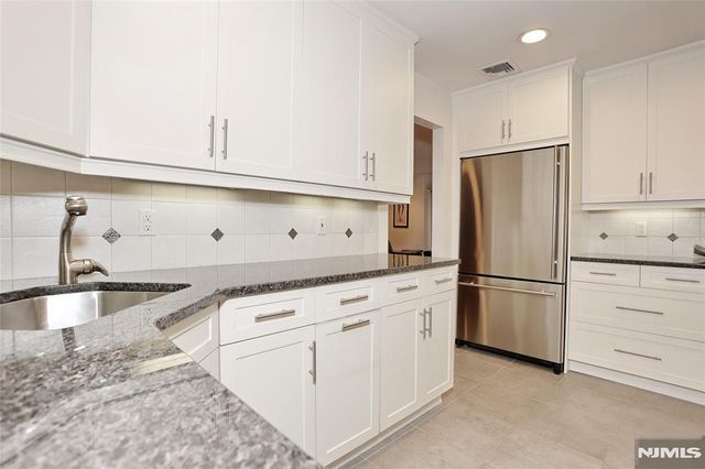 30 Reagan Way 530A, Twp Of Washington, NJ 07676