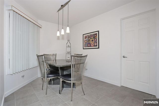 30 Reagan Way 530A, Twp Of Washington, NJ 07676