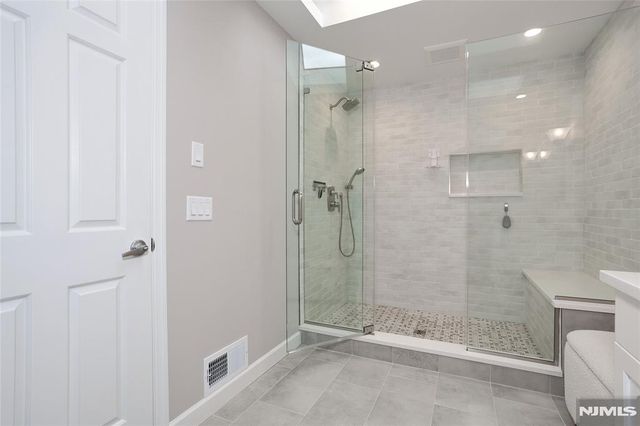 30 Reagan Way 530A, Twp Of Washington, NJ 07676