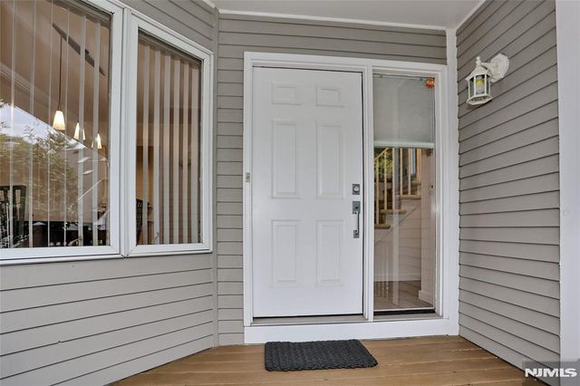 30 Reagan Way 530A, Twp Of Washington, NJ 07676