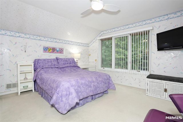 30 Reagan Way 530A, Twp Of Washington, NJ 07676