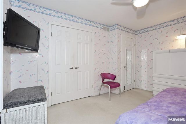 30 Reagan Way 530A, Twp Of Washington, NJ 07676