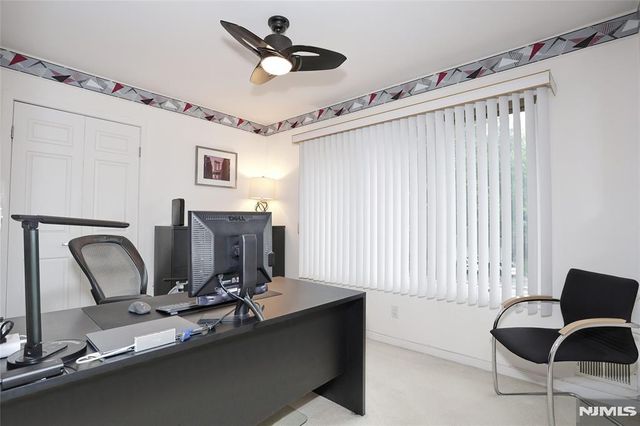 30 Reagan Way 530A, Twp Of Washington, NJ 07676