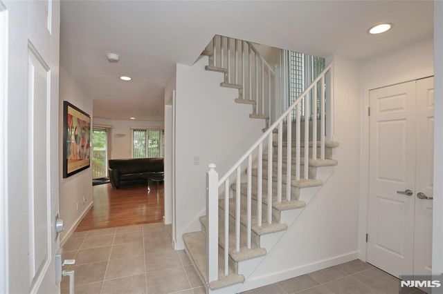 30 Reagan Way 530A, Twp Of Washington, NJ 07676