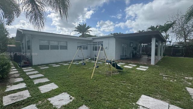 11235 NW 62nd Ave, Hialeah, FL 33012
