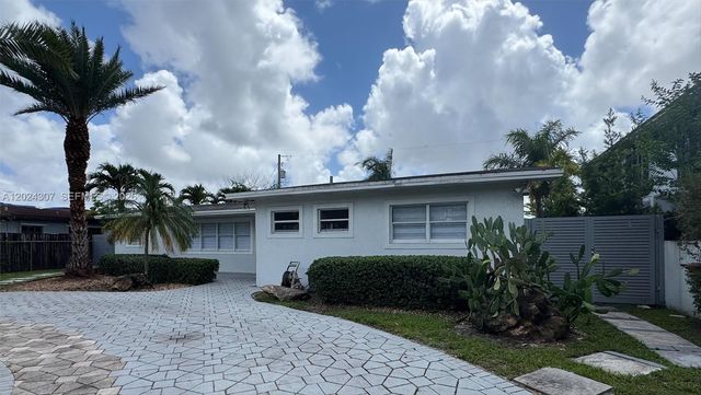 11235 NW 62nd Ave, Hialeah, FL 33012