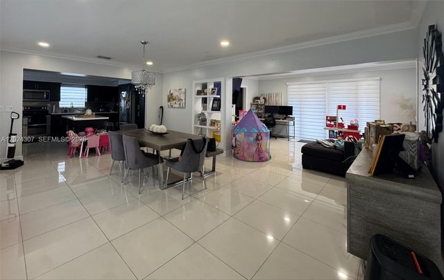 11235 NW 62nd Ave, Hialeah, FL 33012