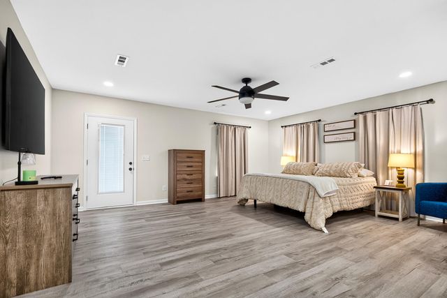 135 Ponley Lane, Cottageville, SC 29435