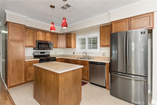 626 N Dearborn 205, Redlands, CA 92374