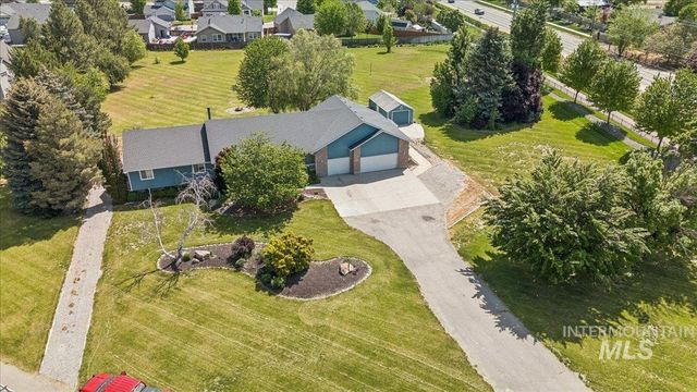 4864 N Larkwood Pl, Meridian, ID 83646