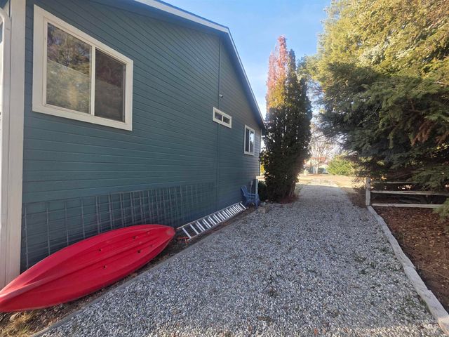 4864 N Larkwood Pl, Meridian, ID 83646