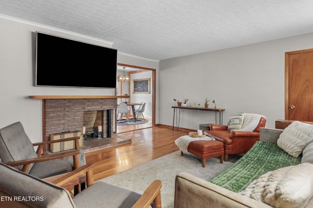 8635 Widener Rd, Knoxville, TN 37920