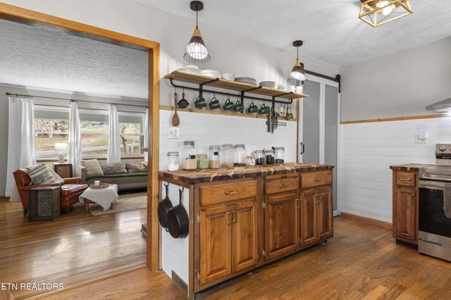 8635 Widener Rd, Knoxville, TN 37920