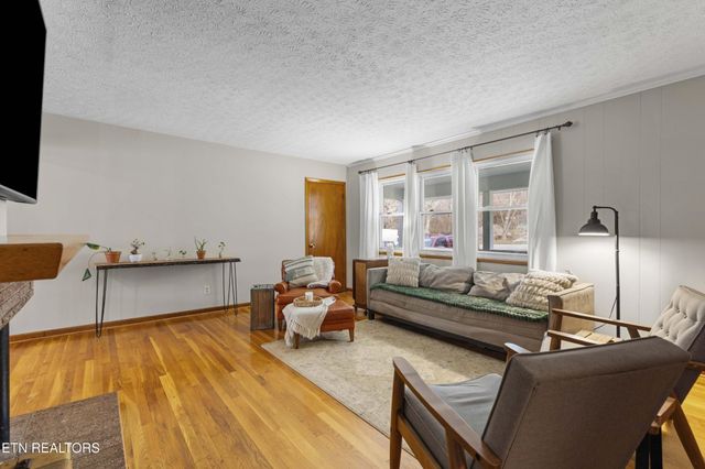 8635 Widener Rd, Knoxville, TN 37920