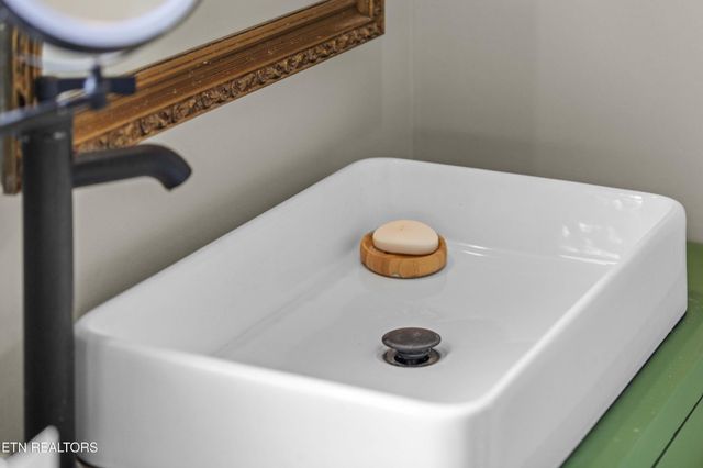 8635 Widener Rd, Knoxville, TN 37920