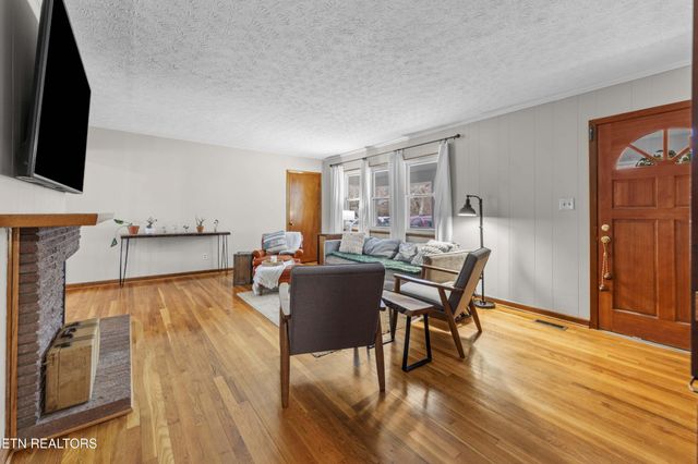 8635 Widener Rd, Knoxville, TN 37920