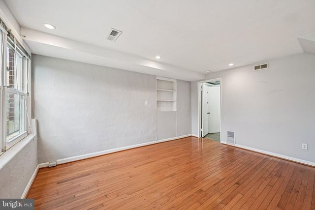 6003 JOHNNYCAKE RD, Gwynn Oak, MD 21207