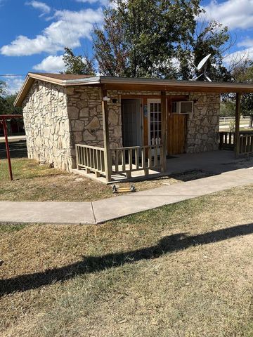 12237 Dove Creek Lane West, San Angelo, TX 76904