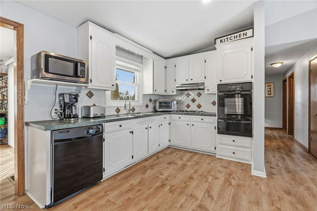 3596 Rolling Ridge Road NE, Canton, OH 44721