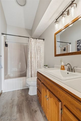 3596 Rolling Ridge Road NE, Canton, OH 44721