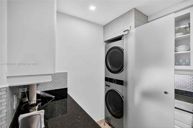 715 Crandon Blvd Ph-5 PH-5, Key Biscayne, FL 33149