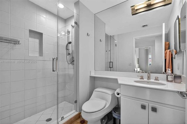 715 Crandon Blvd Ph-5 PH-5, Key Biscayne, FL 33149