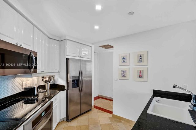 715 Crandon Blvd Ph-5 PH-5, Key Biscayne, FL 33149