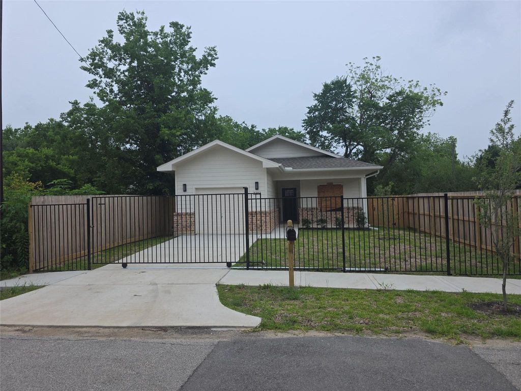 3202 Mcilhenny Street, Houston, TX 77004