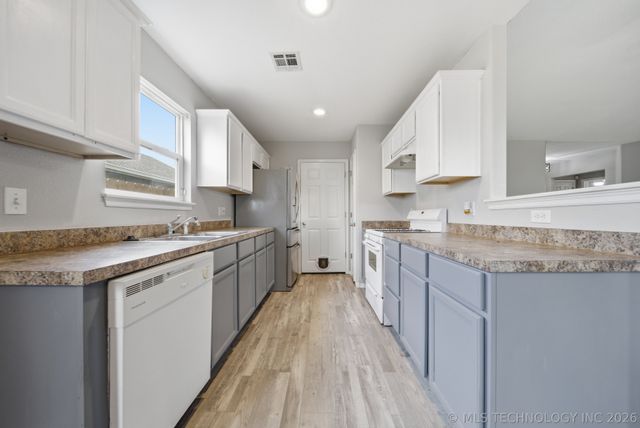 14705 E 108th Street N, Owasso, OK 74055