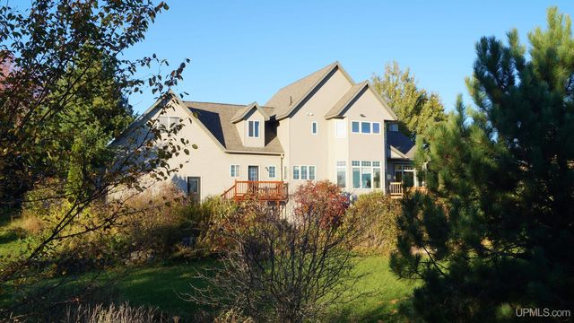 21605 Massie Road, Chassell, MI 49916