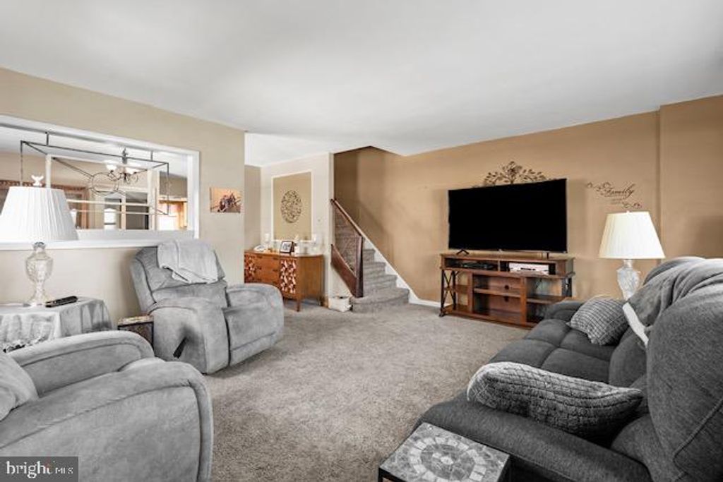 2047 NESTER ST, PHILADELPHIA, PA 19115 — photo 4