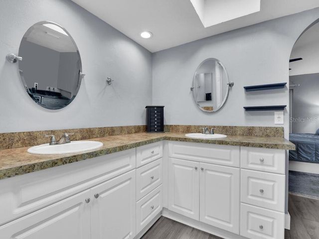 526 SE 34TH STREET, Cape Coral, FL 33904