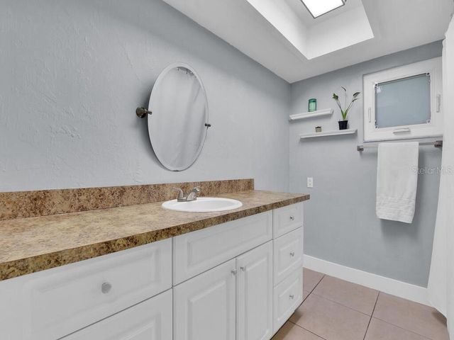 526 SE 34TH STREET, Cape Coral, FL 33904