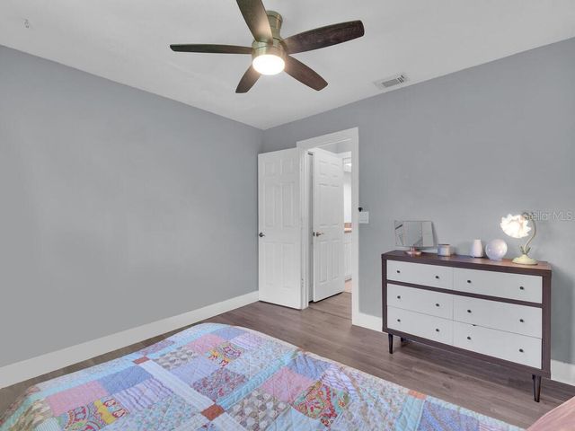 526 SE 34TH STREET, Cape Coral, FL 33904