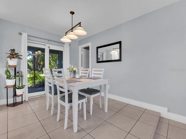 526 SE 34TH STREET, Cape Coral, FL 33904