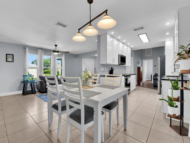 526 SE 34TH STREET, Cape Coral, FL 33904