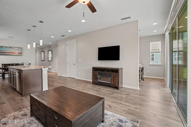 4630 PINE RIDGE Parkway, Middleburg, FL 32068