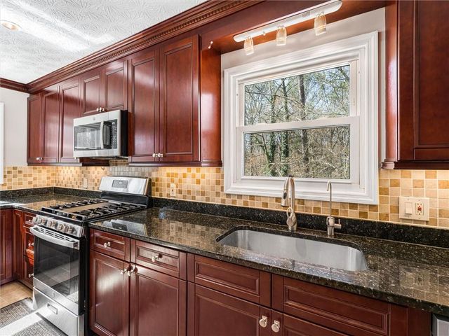 437 Sweetgum Drive, Woodstock, GA 30188