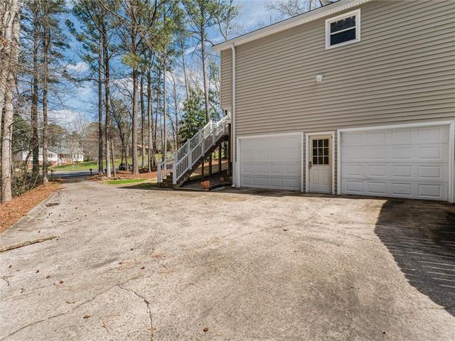 437 Sweetgum Drive, Woodstock, GA 30188