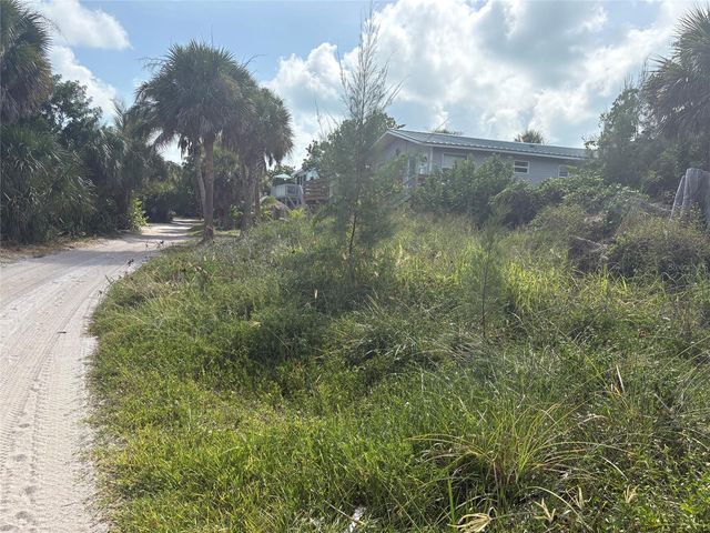 8990 SEAGRAPE LANE, Placida, FL 33946